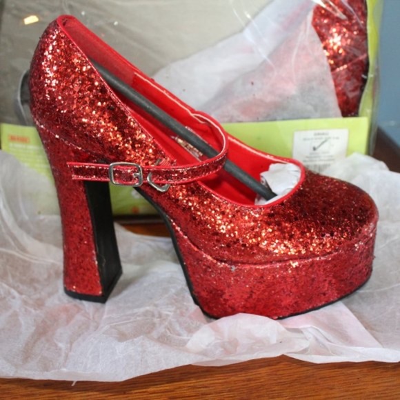 The wizard Of Oz Ruby Slippers Size Small 5-6 - Picture 6 of 6